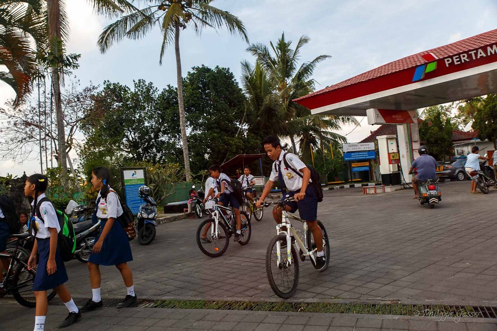 Sur le chemin de l'école